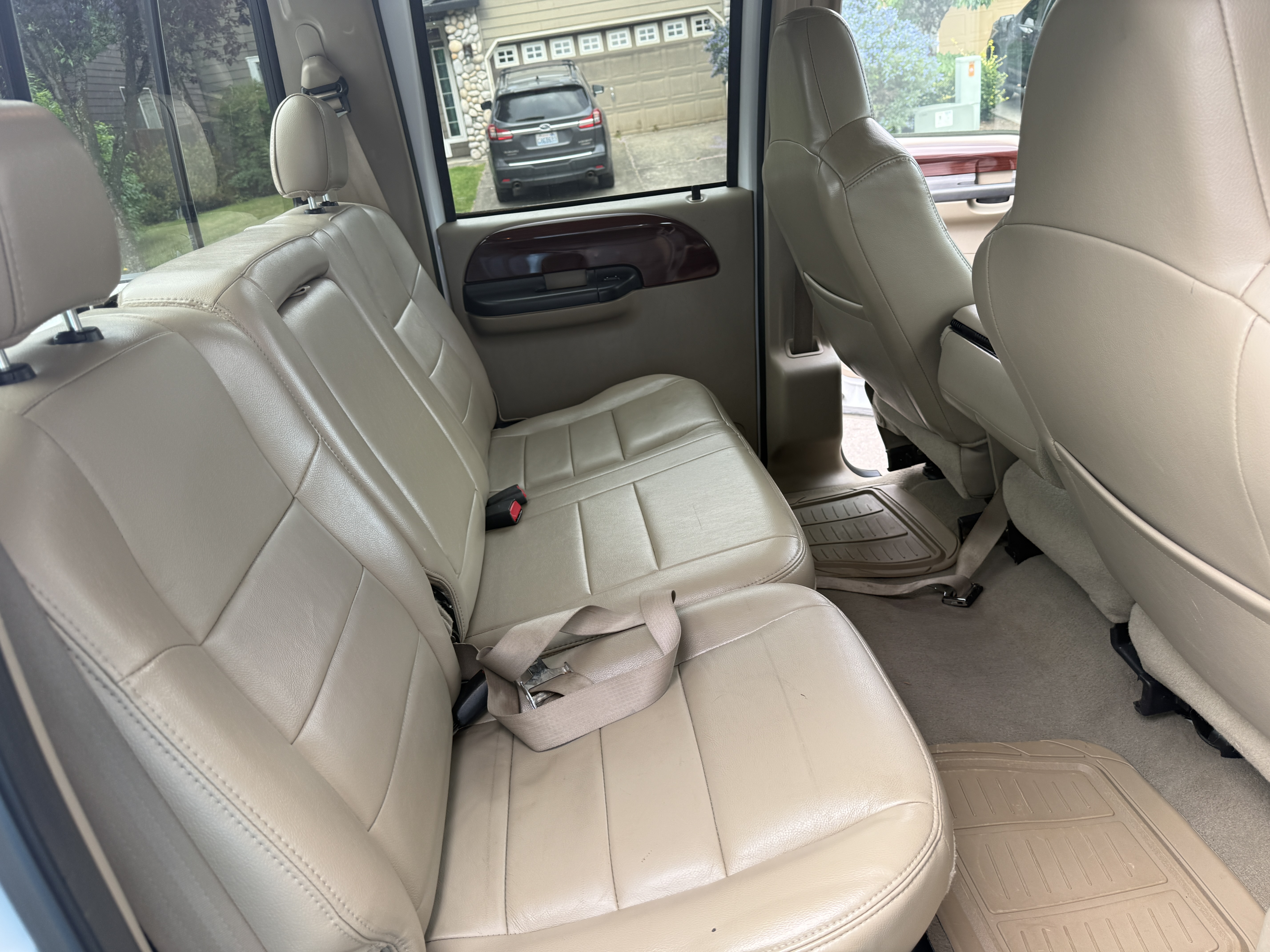 Used 2007 Ford F350 Lariat AWD/4WD image 6