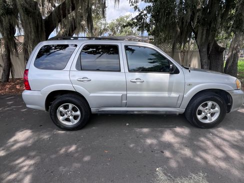 Used 2006 MAZDA Tribute s w/ Package 2 FWD image 4