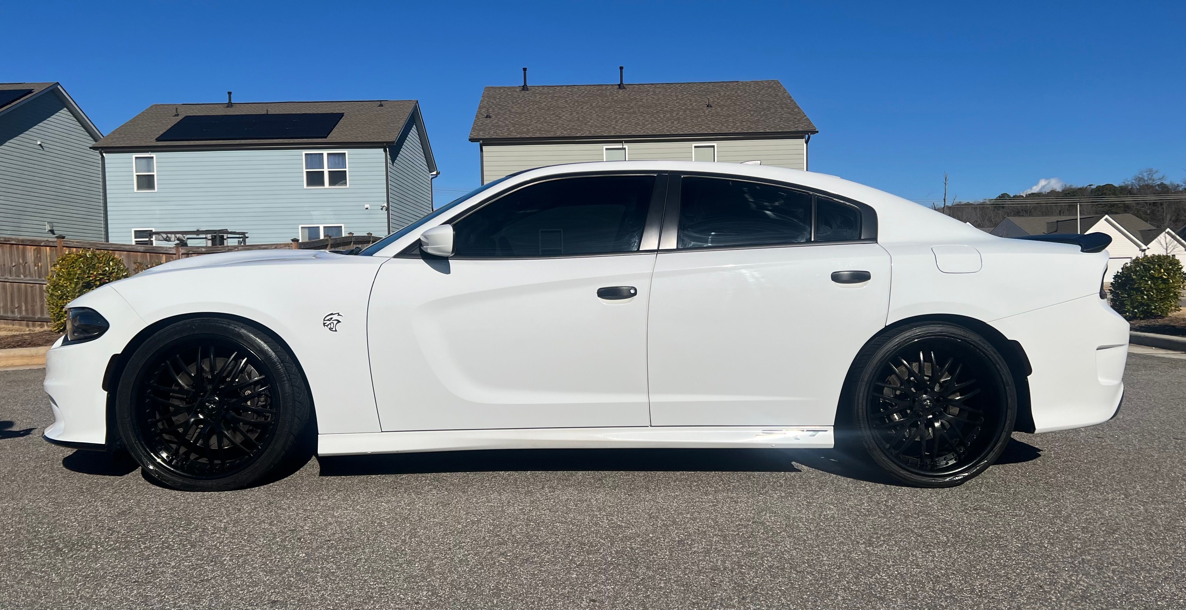 Used 2018 Dodge Charger SRT Hellcat w/ Harman/Kardon Audio Group RWD image 2