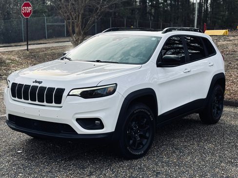 Used 2022 Jeep Cherokee Latitude w/ Sun & Sound Group image 1