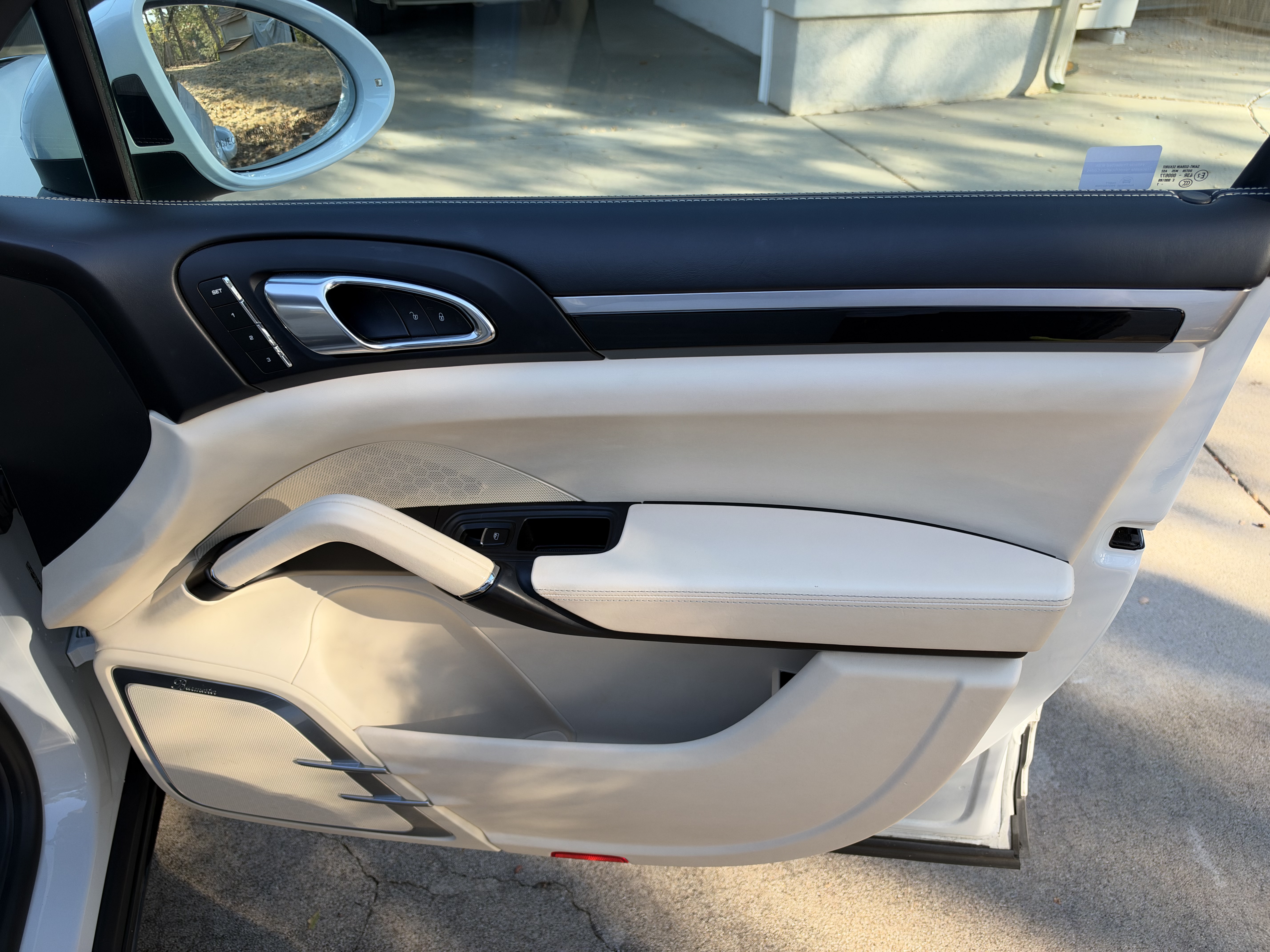 Used 2018 Porsche Cayenne AWD/4WD image 24