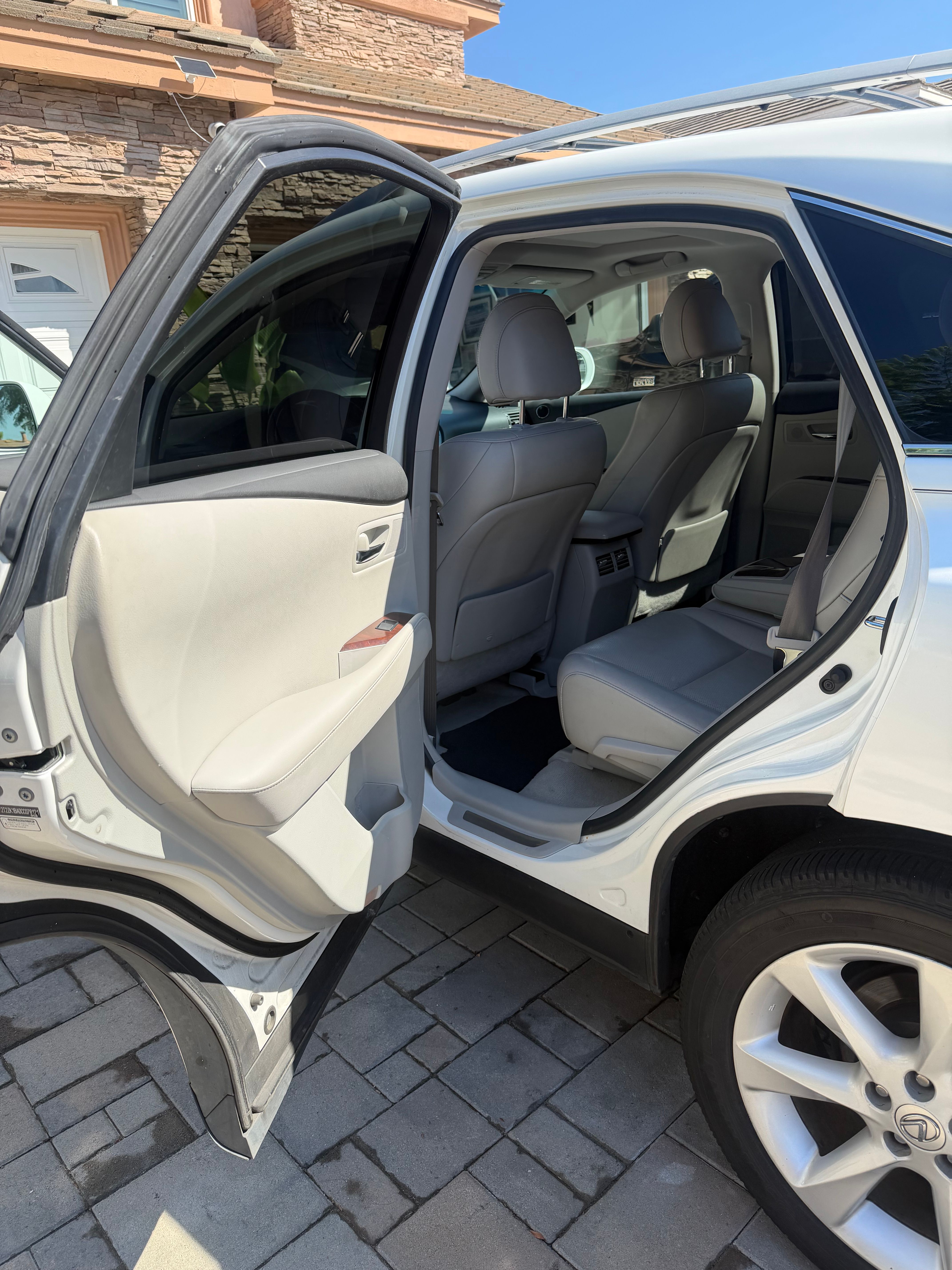 Used 2012 Lexus RX 350 FWD w/ Premium Pkg image 9