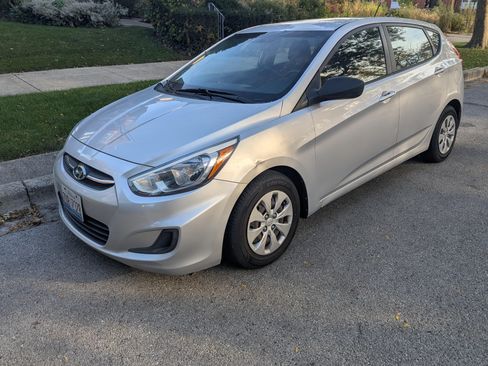 Used 2015 Hyundai Accent GS image 2