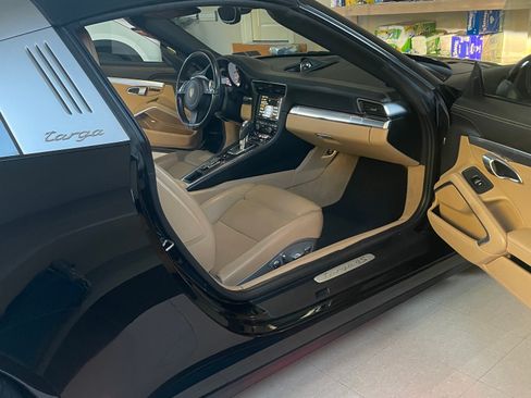 Used 2015 Porsche 911 Targa 4S AWD/4WD image 19