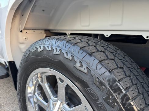 Used 2019 Chevrolet Silverado 1500 LT w/ All-Star Edition AWD/4WD image 32