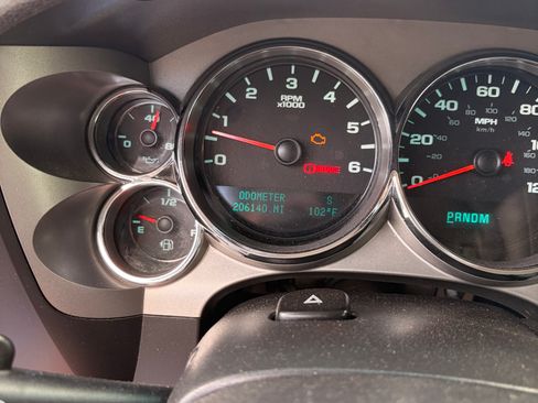 Used 2011 Chevrolet Silverado 1500 LT w/ All-Star Edition AWD/4WD image 9