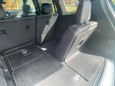 Used 2023 Cadillac XT6 Sport w/ LPO, ONYX Package image 20