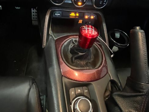 Used 2018 MAZDA MX-5 Miata RF Grand Touring RWD image 23