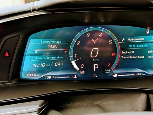 Used 2021 Chevrolet Corvette Stingray Convertible w/ Z51 Performance Package image 16