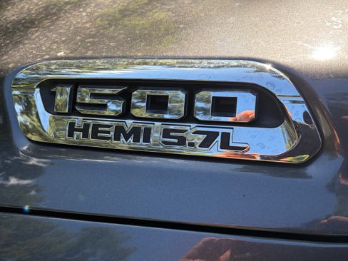 Used 2021 RAM 1500 Laramie AWD/4WD image 22