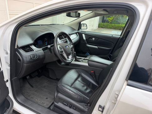 Used 2013 Ford Edge SEL FWD image 10