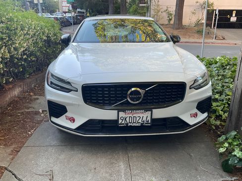 Used 2024 Volvo S60 T8 Ultimate w/ Climate Package AWD/4WD image 1