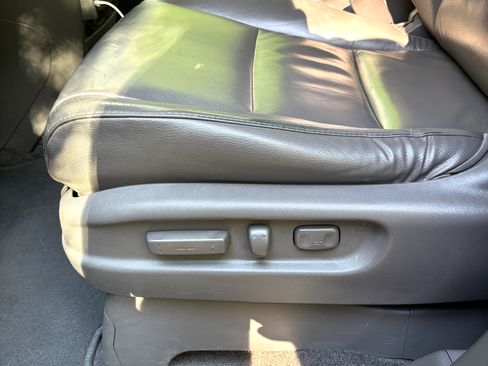 Used 2012 Honda Odyssey Touring image 9