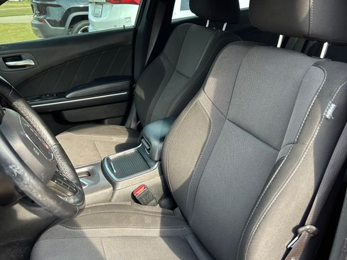 Used 2022 Dodge Charger SXT RWD image 8