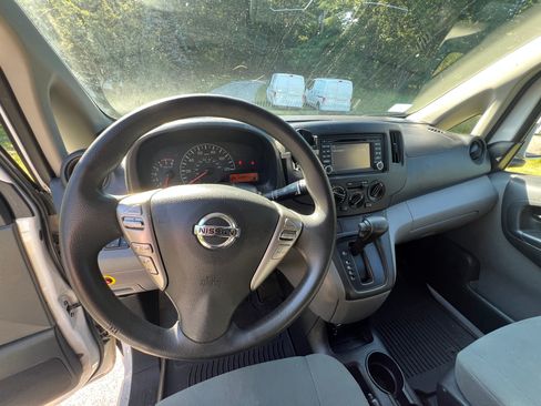 Used 2019 Nissan NV200 SV w/ Navigation Package FWD image 10