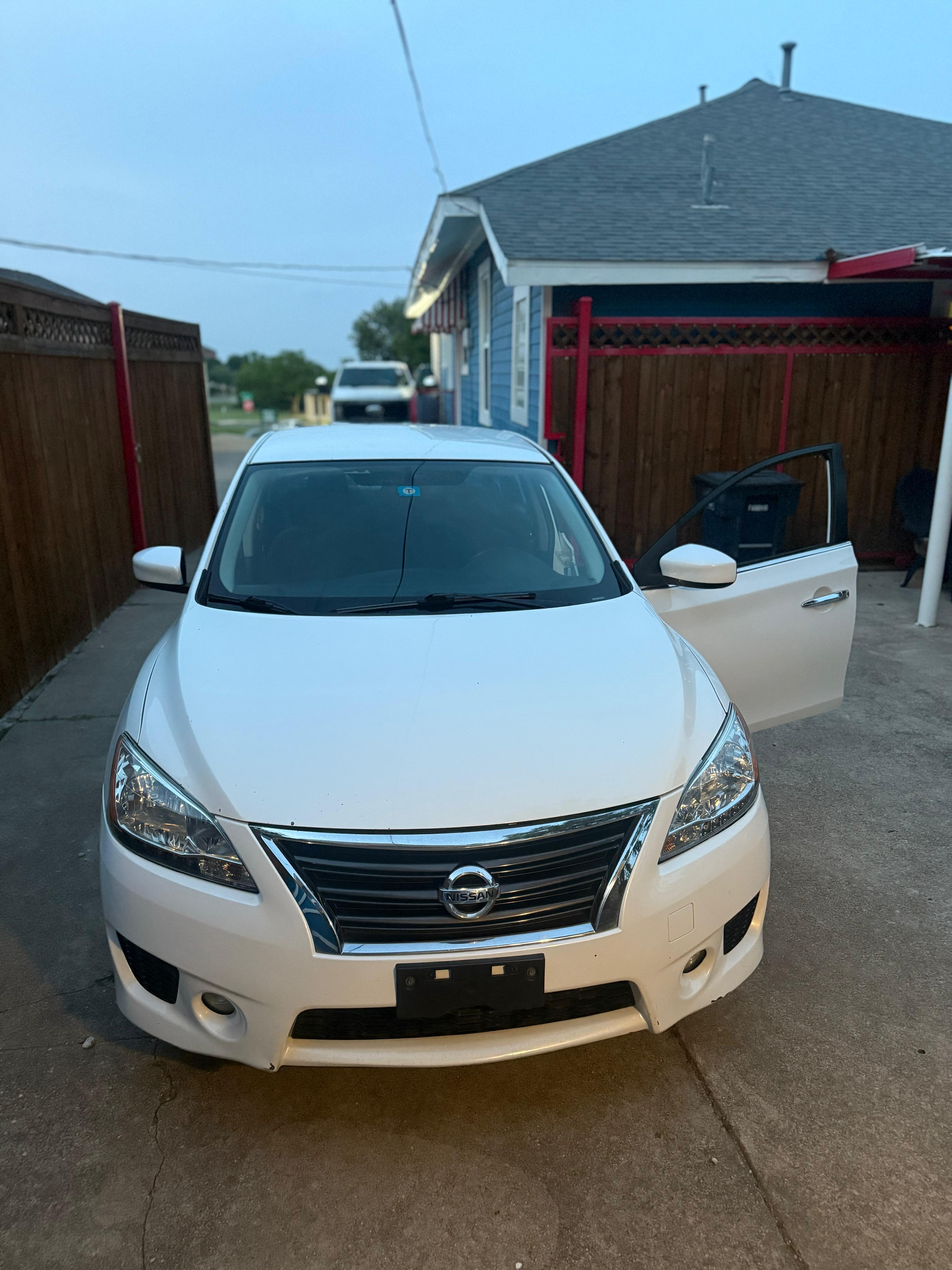 Used 2013 Nissan Sentra SR FWD image 4
