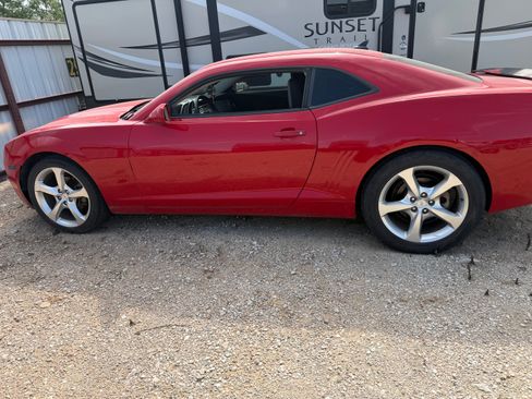 Used 2010 Chevrolet Camaro LT RWD image 4
