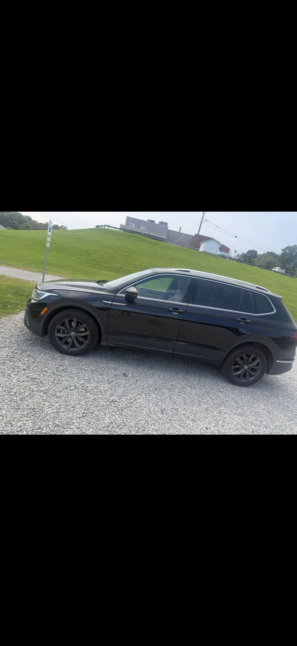 Used 2023 Volkswagen Tiguan SE FWD image 7