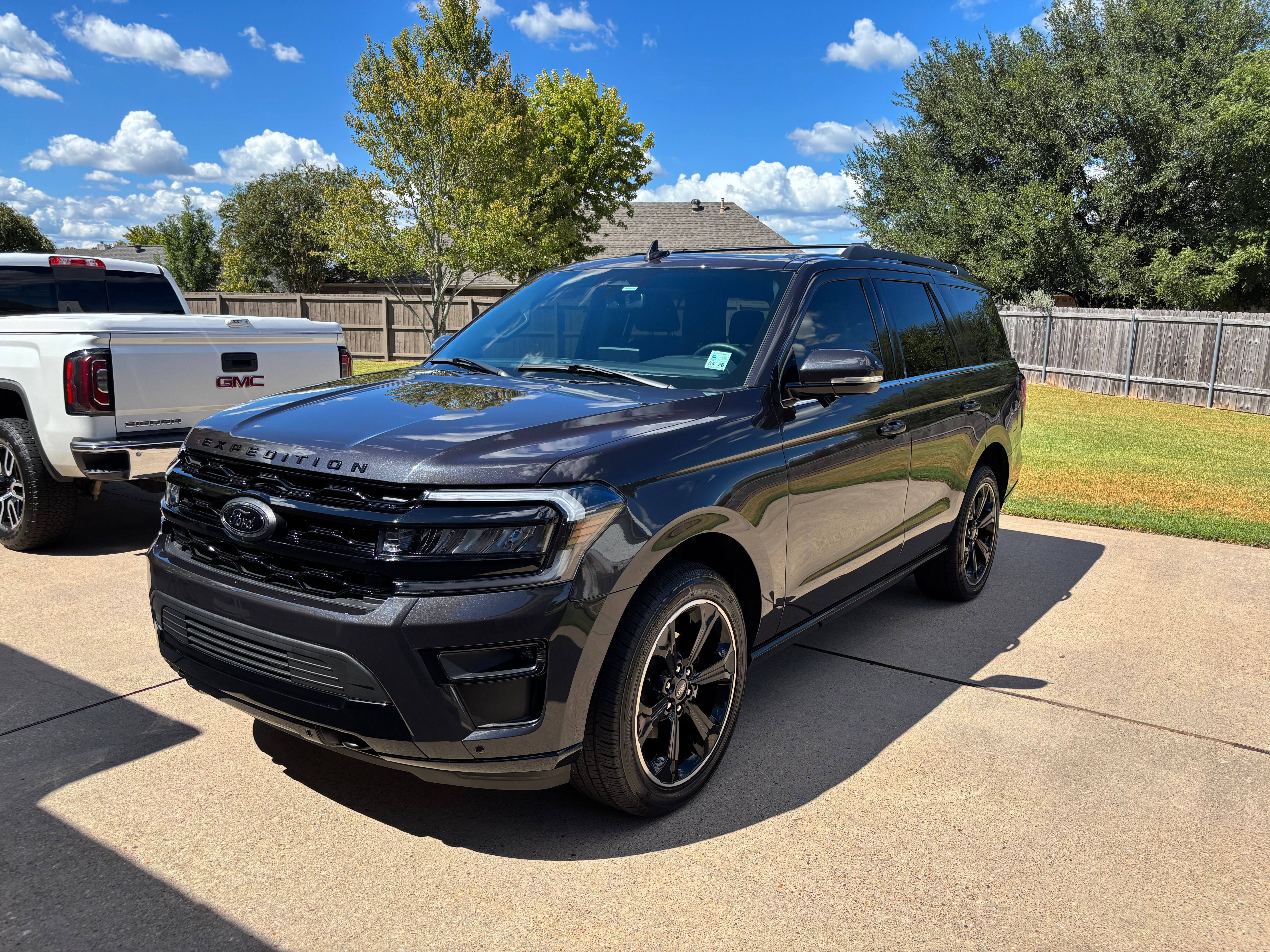 Used 2024 Ford Expedition Limited AWD/4WD image 1