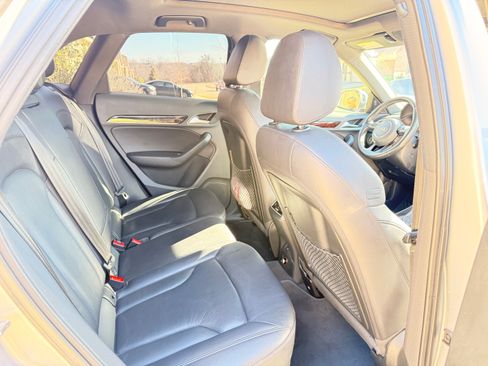 Used 2018 Audi Q3 2.0T Premium Plus w/ Premium Plus Package image 23