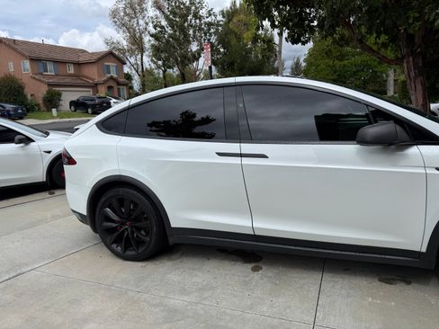 Used 2018 Tesla Model X P100D image 15