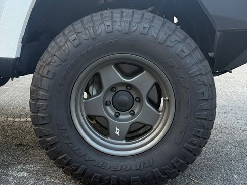 Used 2019 Toyota 4Runner TRD Off-Road AWD/4WD image 5