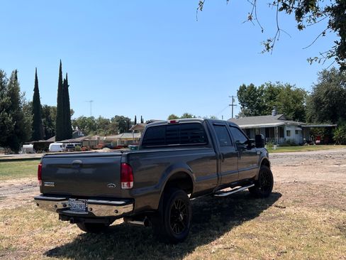 Used 2006 Ford F350 Lariat AWD/4WD image 8
