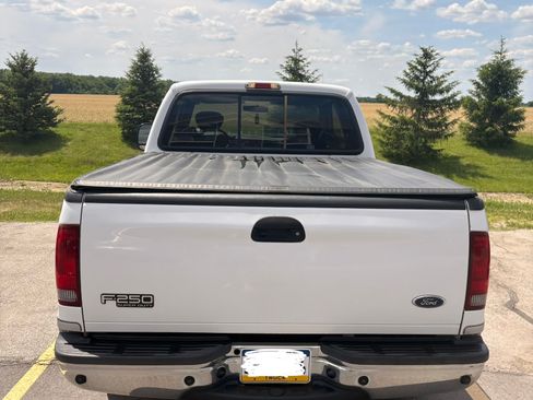 Used 2002 Ford F250 2WD SuperCab Super Duty image 2
