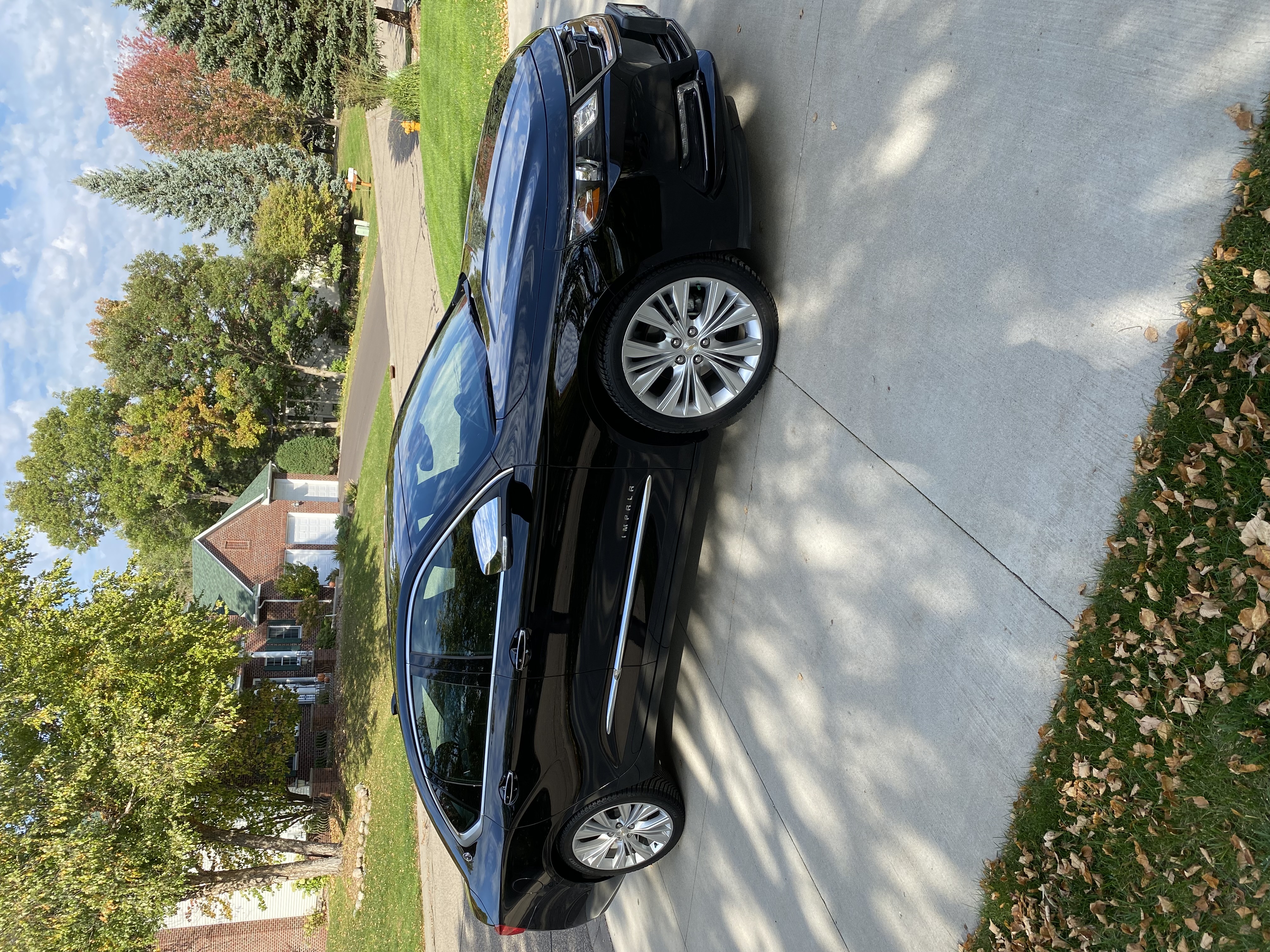 Used 2015 Chevrolet Impala LTZ FWD image 2