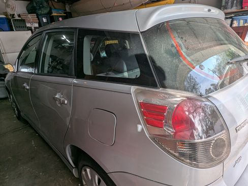 Used 2006 Toyota Matrix image 12