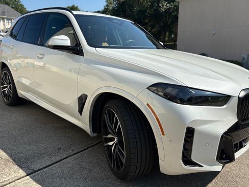 Used 2026 BMW X5 xDrive40i w/ M Sport Package AWD/4WD image 6