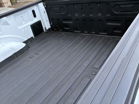 Used 2024 Ford F150 XLT w/ XLT Black Appearance Package RWD image 9