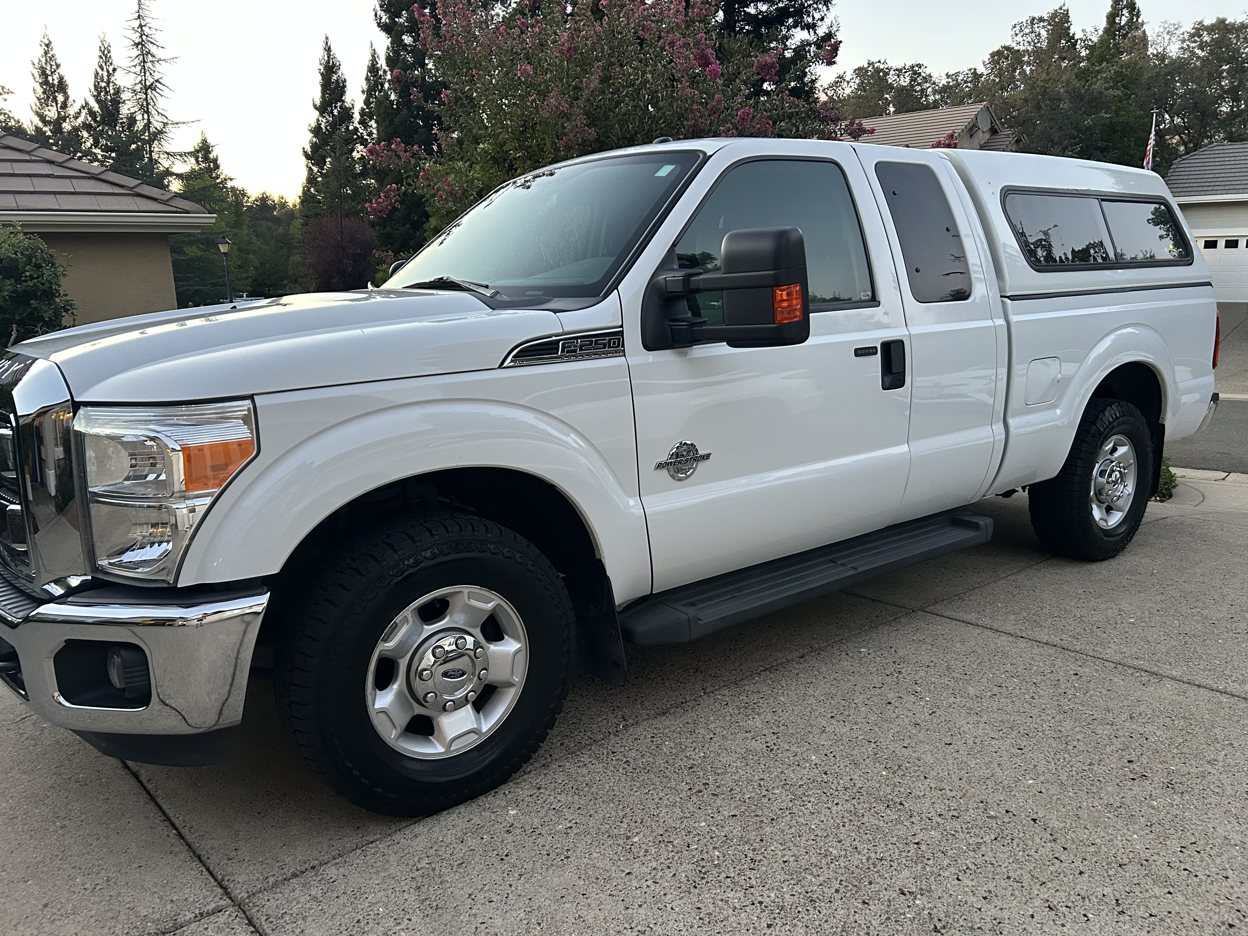 Used 2012 Ford F250 XLT w/ XLT Value Pkg RWD image 1