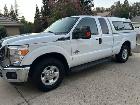 Used 2012 Ford F250 XLT w/ XLT Value Pkg RWD image 1