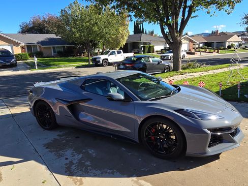 Used 2025 Chevrolet Corvette Z06 w/ Stealth Interior Trim Package image 4