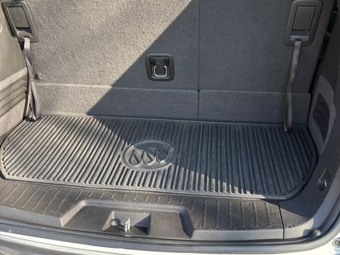 Used 2017 Buick Enclave Leather image 13