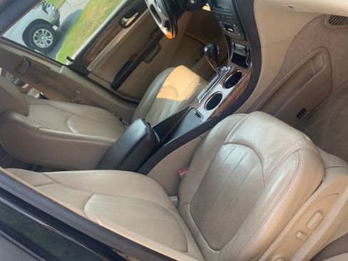 Used 2010 Buick Enclave CXL w/ Trailering Provision Package FWD image 13