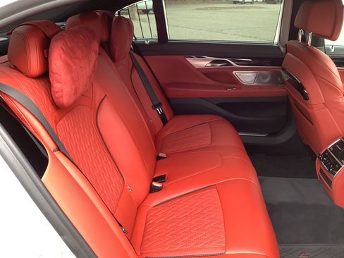 Used 2020 BMW 750i xDrive w/ Autobahn Package image 20