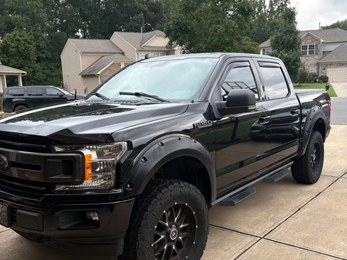 Used 2018 Ford F150 XLT w/ Equipment Group 302A Luxury AWD/4WD image 9
