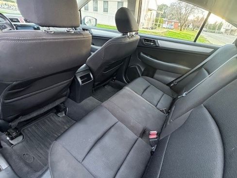 Used 2017 Subaru Legacy 2.5i Premium image 4