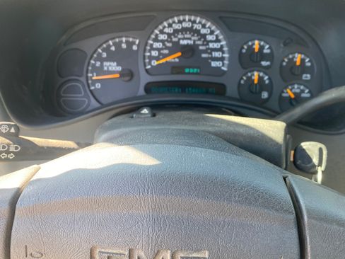 Used 2004 GMC Sierra 1500 W/T image 16