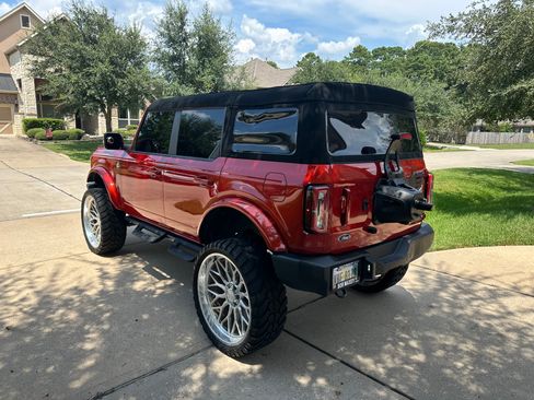 Used 2023 Ford Bronco Outer Banks image 8
