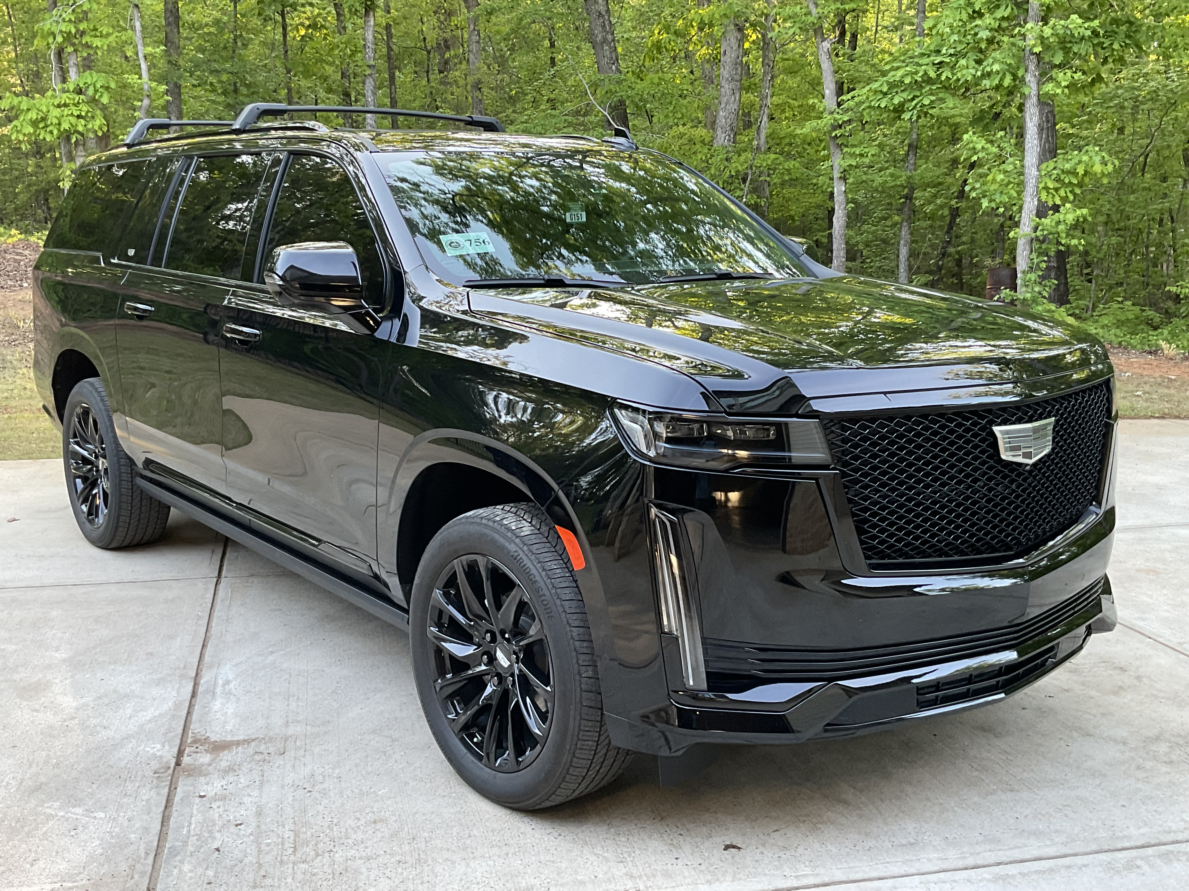 Used 2024 Cadillac Escalade ESV Sport w/ LPO, ONYX Package AWD/4WD image 13