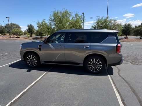 Used 2026 Nissan Armada Platinum Reserve AWD/4WD image 4