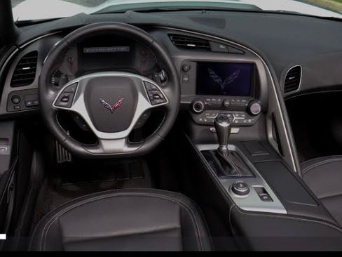 Used 2015 Chevrolet Corvette Stingray Coupe image 9