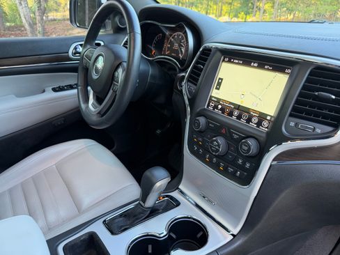 Used 2018 Jeep Grand Cherokee Limited RWD image 20