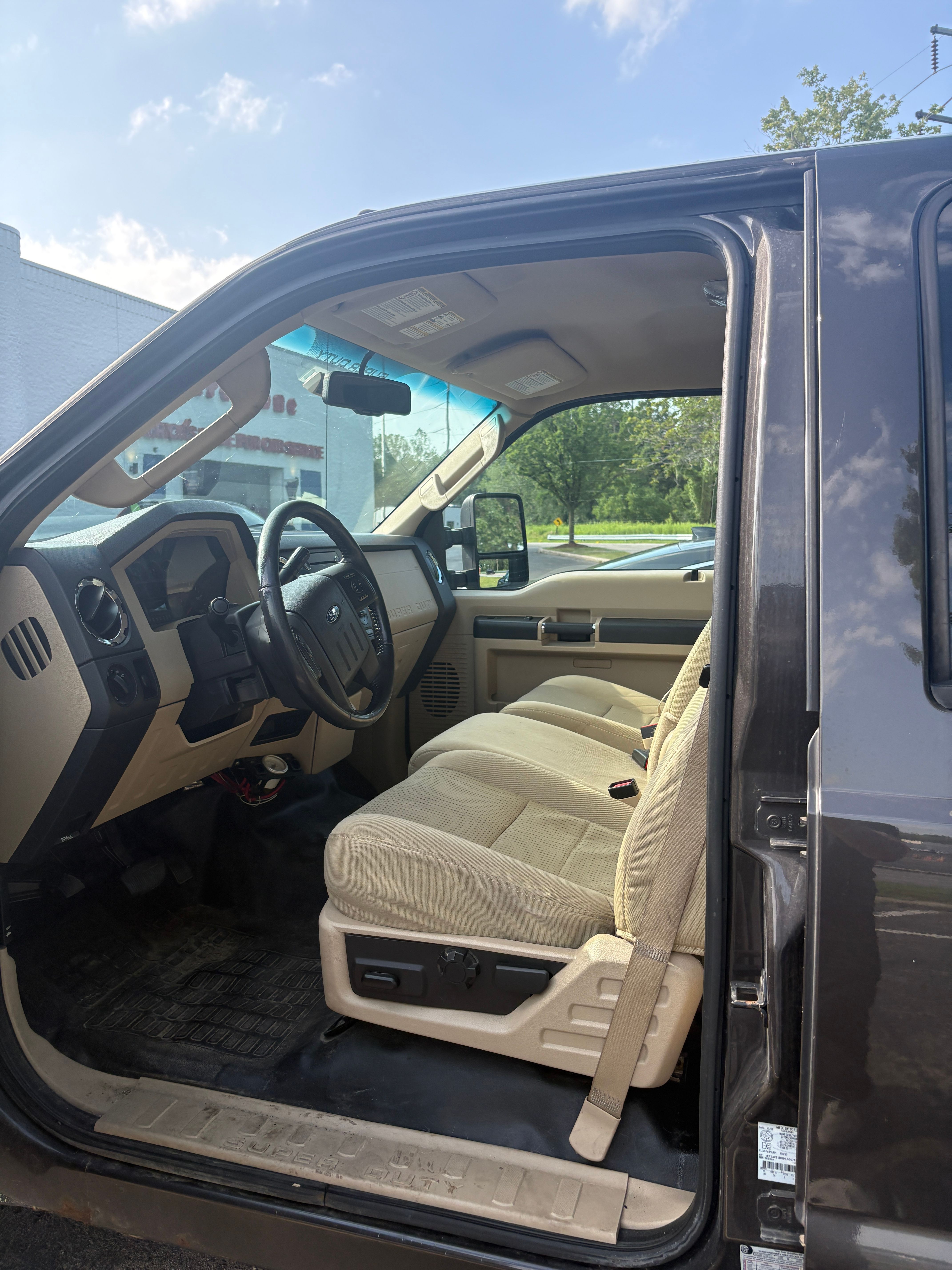 Used 2009 Ford F250 XLT AWD/4WD image 4