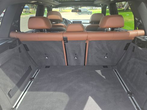 Used 2018 BMW X5 xDrive35d w/ M Sport Package image 12