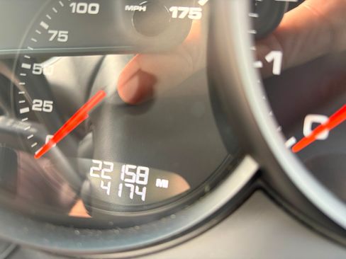 Used 2016 Porsche Cayman RWD image 13