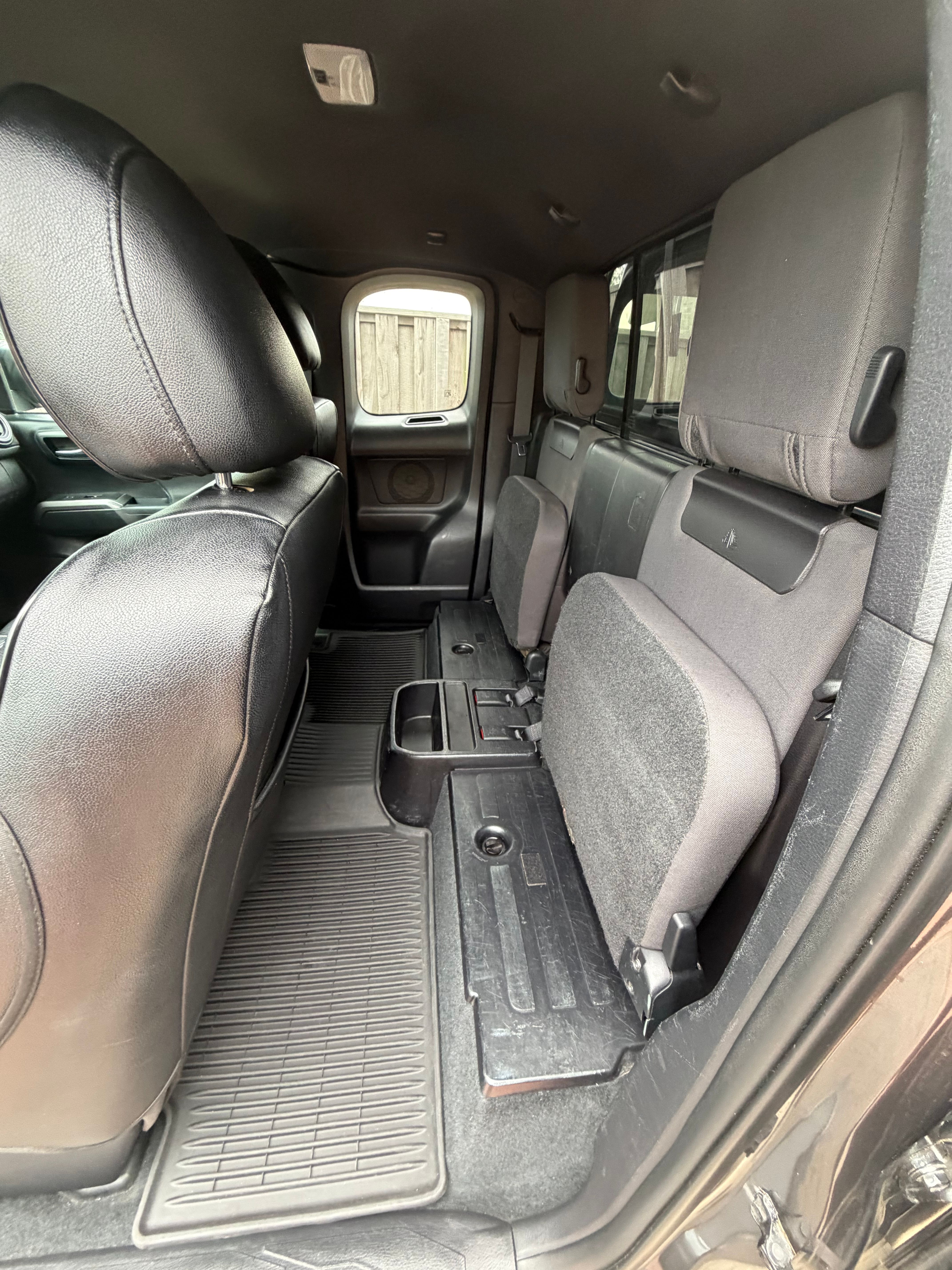 Used 2016 Toyota Tacoma TRD Off-Road w/ Premium & Technology Package AWD/4WD image 11